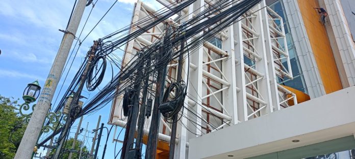 Ilustrasi kabel semrawut / Foto: istimewa