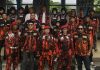 SAPMA Pemuda Pancasila Kabupaten Sidoarjo bersama jajaran Pemuda Pancasila Sidoarjo melalui aksi sosial pembagian takjil gratis kepada masyarakat dan pengguna jalan / Foto: istimewa