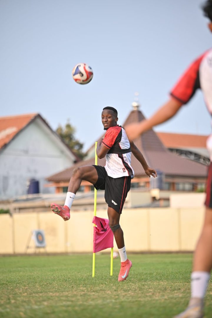 Abden Abdul menjalani sesi latihan bersama Deltras FC sebagai persiapan menghadapi kompetisi Liga 2 musim 2026/2027 / Foto: istimewa